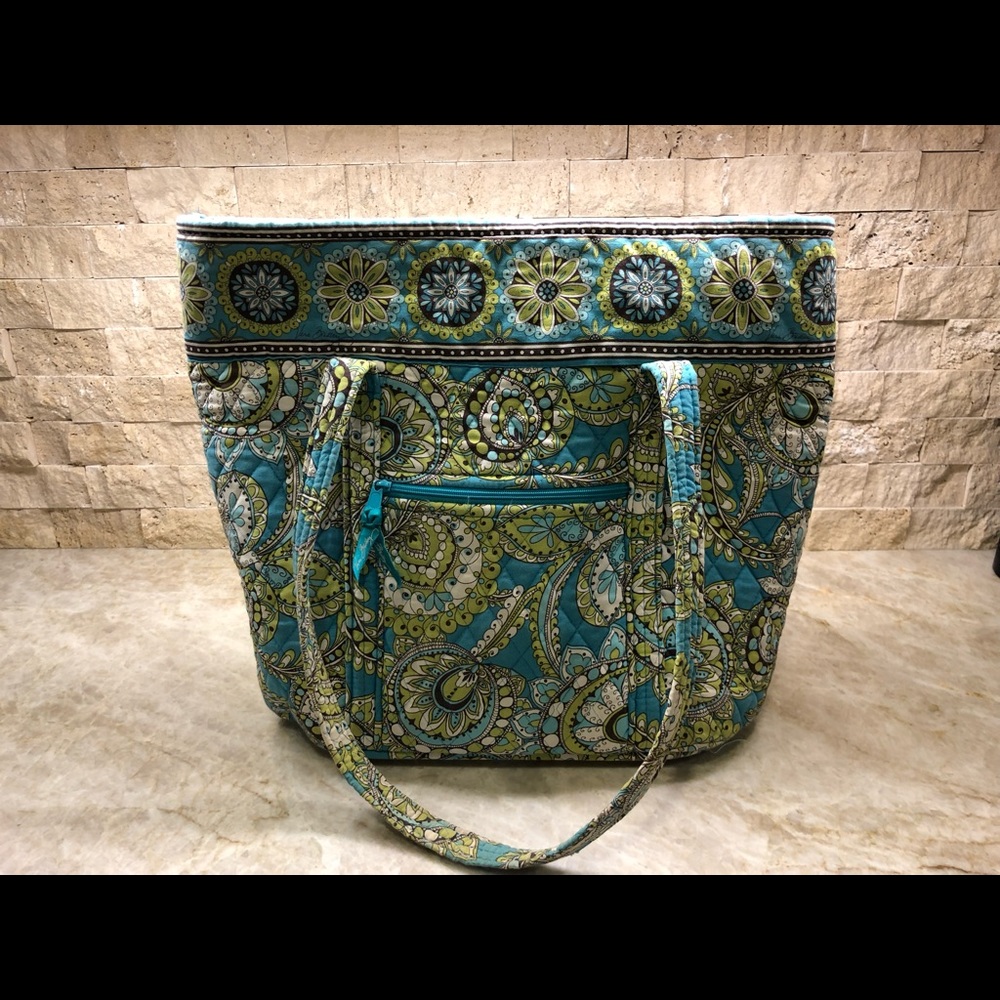 Vera Bradley Tote - Picture 2 of 8